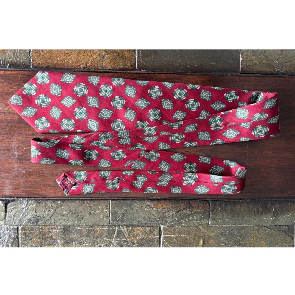 GJCAHN for Muse's silk mens necktie‎ red green paisley vtg 80s handmade USA